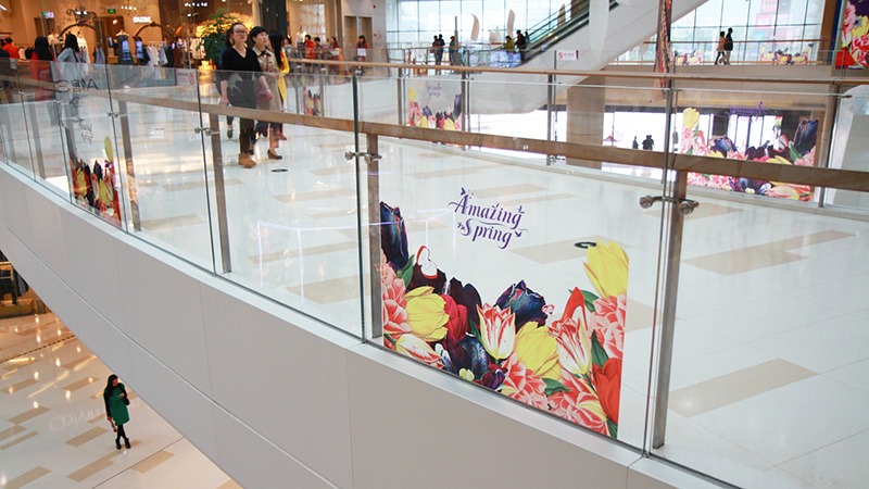 大型广告写真喷绘在商场超市的应用 -「力奇广告」