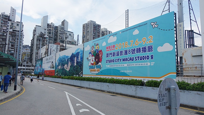 户外广告喷绘画面怎么样才能持久不褪色 -「力奇广告」