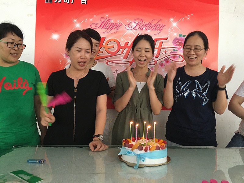 力奇广告喷绘-员工生日会